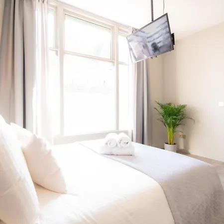 Newly Build Utopia Penthouse 7-minutes From Rotterdam Cs App3 Nocleg ze śniadaniem *