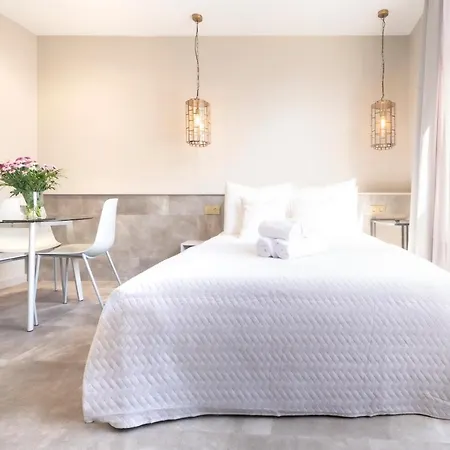 Bed & Breakfast Newly Build Utopia Penthouse 7-minutes From Rotterdam Cs App3 Schiedam